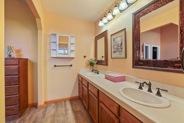 1935 Foxtail Ct, Tracy, CA 95376