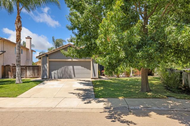 1935 Foxtail Ct, Tracy, CA 95376