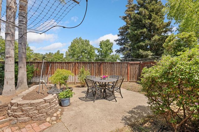 1935 Foxtail Ct, Tracy, CA 95376