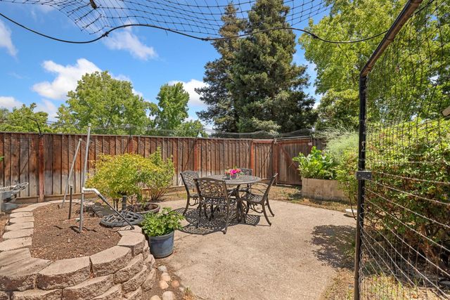 1935 Foxtail Ct, Tracy, CA 95376