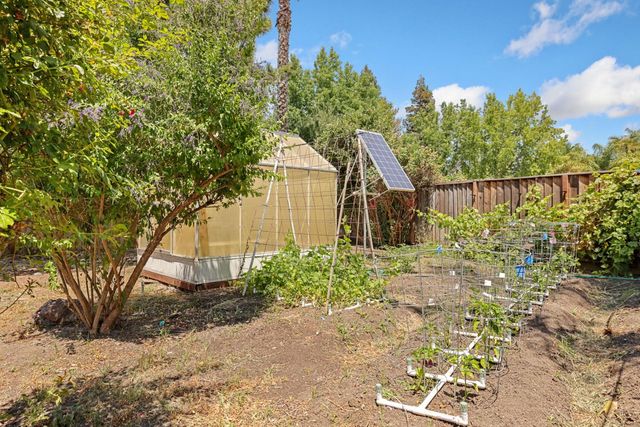 1935 Foxtail Ct, Tracy, CA 95376