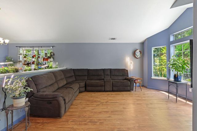1935 Foxtail Ct, Tracy, CA 95376