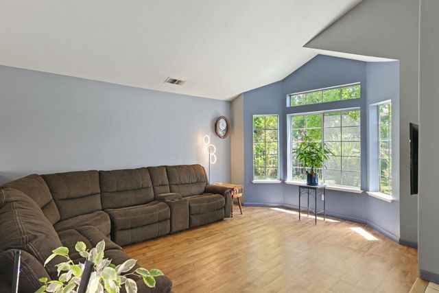 1935 Foxtail Ct, Tracy, CA 95376