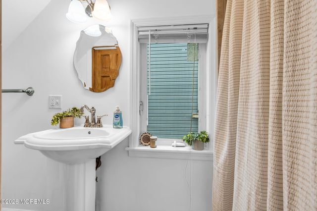 68 Decatur Avenue, Seaside Park, NJ 08752
