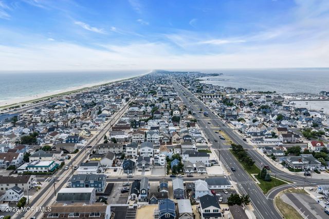 68 Decatur Avenue, Seaside Park, NJ 08752