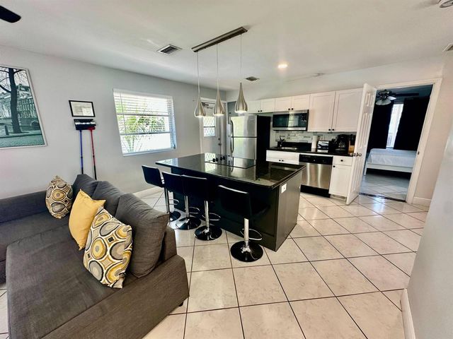 5423 NE 22ND Terrace, Fort Lauderdale, FL 33308