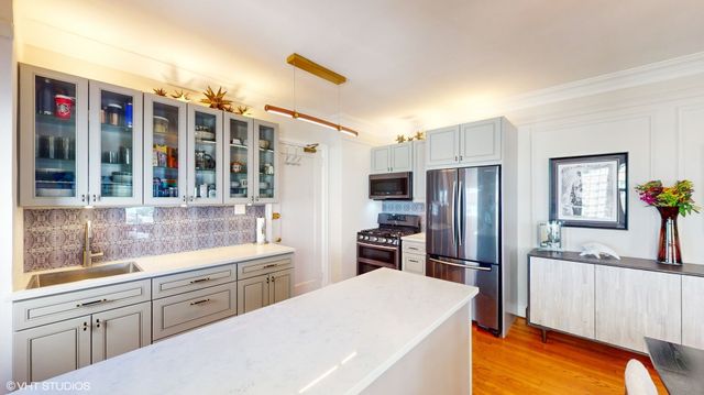 5000 N MARINE Drive 12E, Chicago, IL 60640