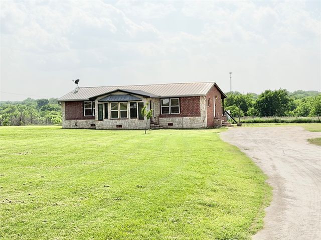 9717 Limestone Court, Joshua, TX 76058