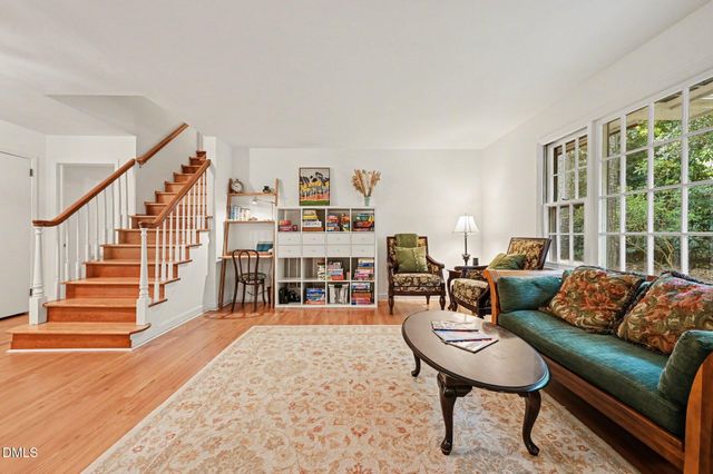 203 Wood Circle, Chapel Hill, NC 27514