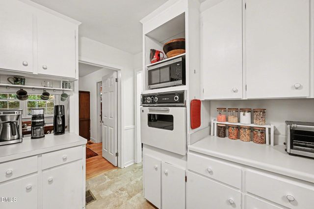 203 Wood Circle, Chapel Hill, NC 27514