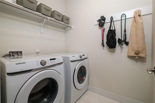 1724 ROWDY LOOP, Leander, TX 78641