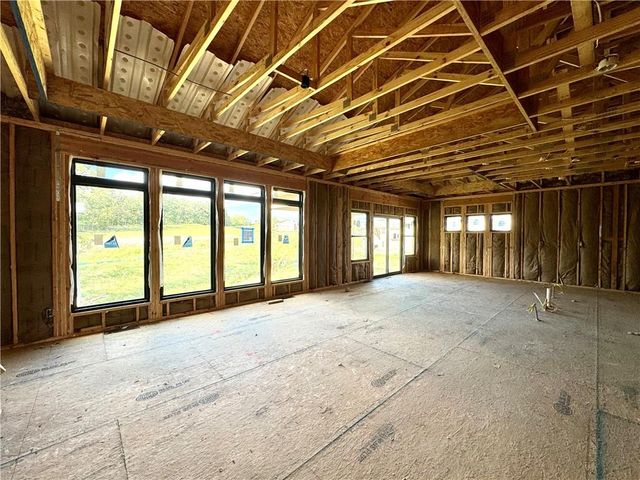 8504 NW 90th Terrace, Kansas City, MO 64153