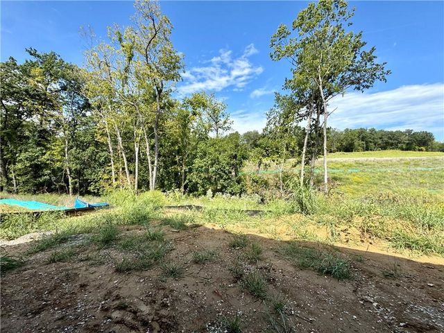 8504 NW 90th Terrace, Kansas City, MO 64153
