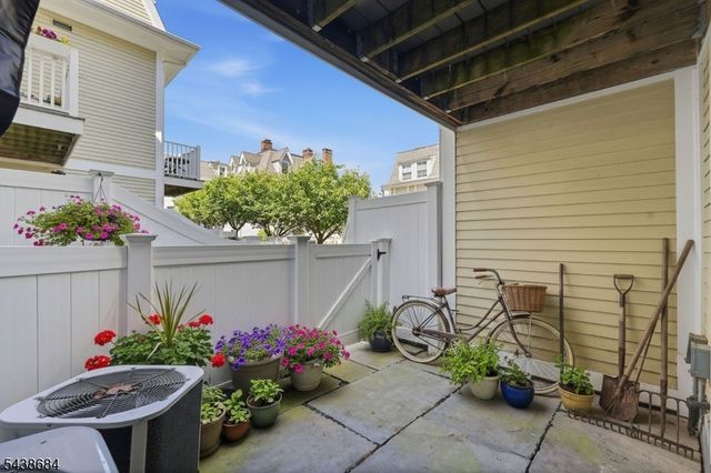 66 S Fullerton Ave 8, Montclair Twp., NJ 07042