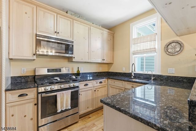 66 S Fullerton Ave 8, Montclair Twp., NJ 07042