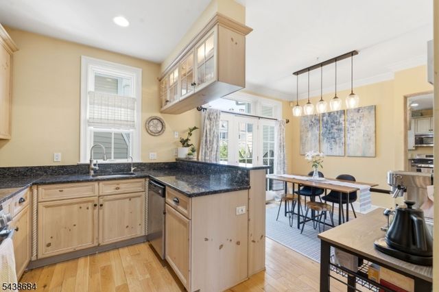 66 S Fullerton Ave 8, Montclair Twp., NJ 07042
