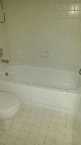 9810 Hammocks Blvd 202, Miami, FL 33196