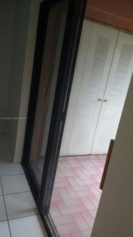 9810 Hammocks Blvd 202, Miami, FL 33196