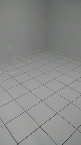 9810 Hammocks Blvd 202, Miami, FL 33196