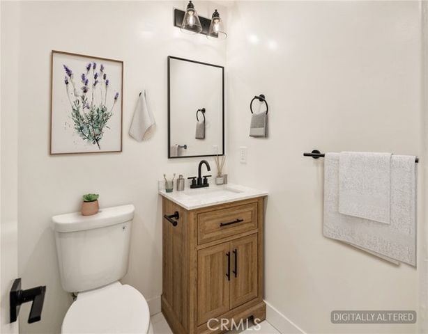 2040 Mark Avenue, Escondido, CA 92027