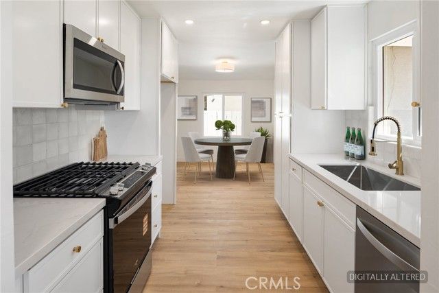 2040 Mark Avenue, Escondido, CA 92027