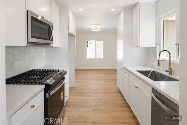 2040 Mark Avenue, Escondido, CA 92027