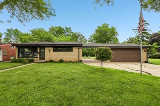 125 S Greeley Street, Palatine, IL 60067