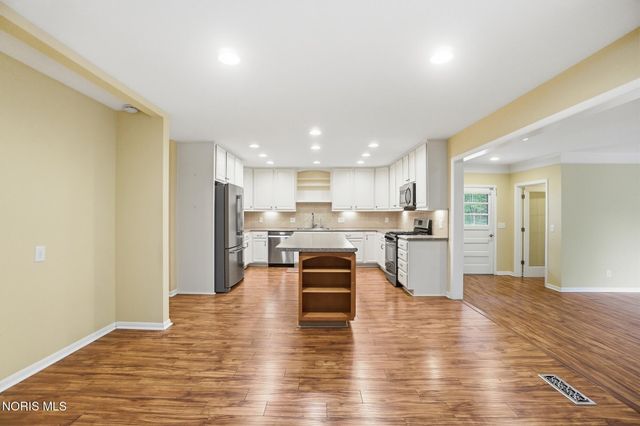 941 Melrose Street, Bowling Green, OH 43402