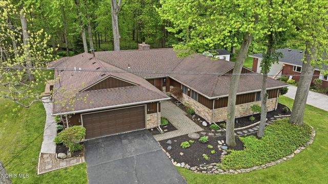 941 Melrose Street, Bowling Green, OH 43402