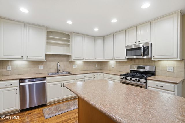 941 Melrose Street, Bowling Green, OH 43402
