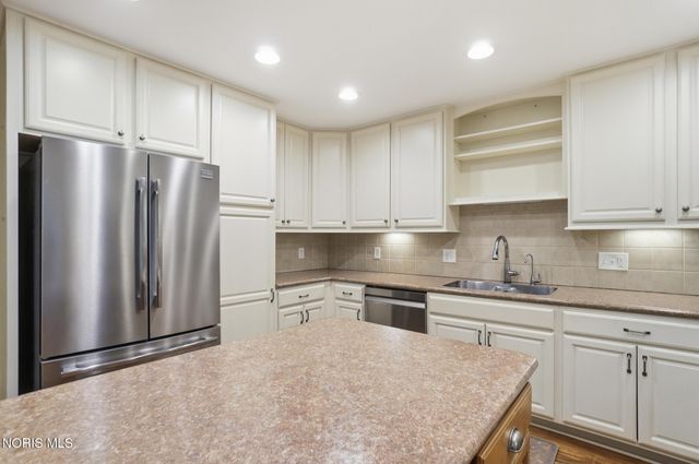 941 Melrose Street, Bowling Green, OH 43402