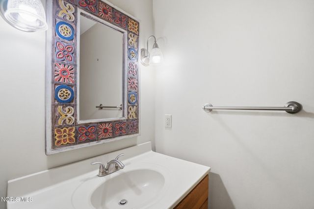 941 Melrose Street, Bowling Green, OH 43402