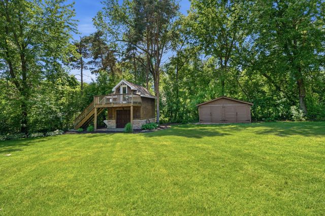 1525 6th Avenue N, Orono, MN 55356