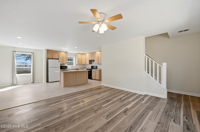 858 Wildwood Circle, Hampstead, NC 28443