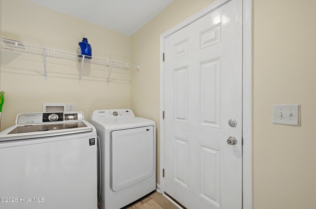 858 Wildwood Circle, Hampstead, NC 28443