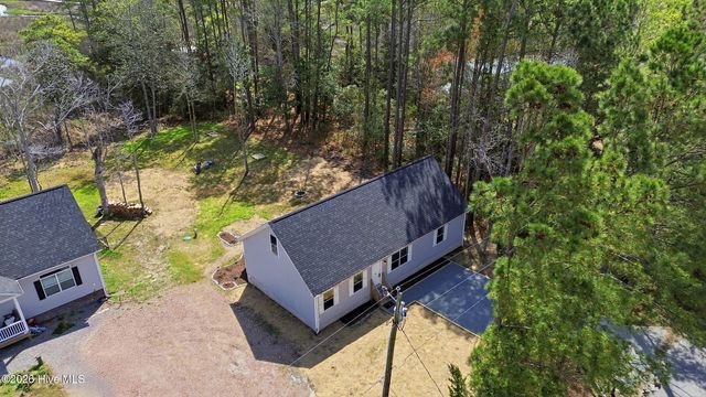858 Wildwood Circle, Hampstead, NC 28443
