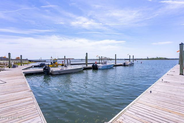 858 Wildwood Circle, Hampstead, NC 28443