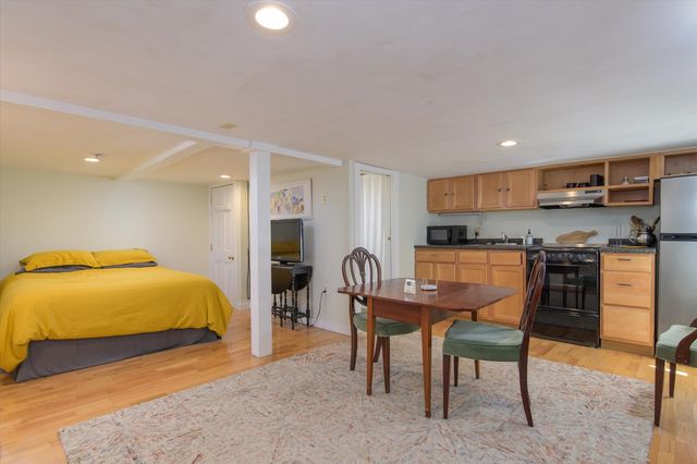 2435 Stage Road, Guilford, VT 05301