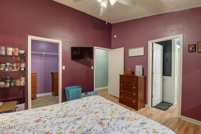 1037 Surmont Court, Kingsport, TN 37660