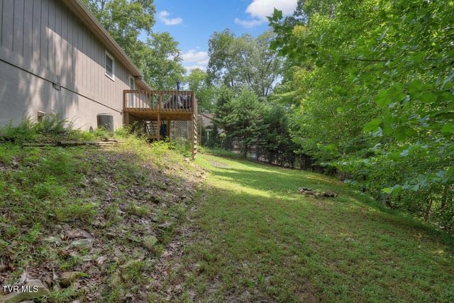 1037 Surmont Court, Kingsport, TN 37660