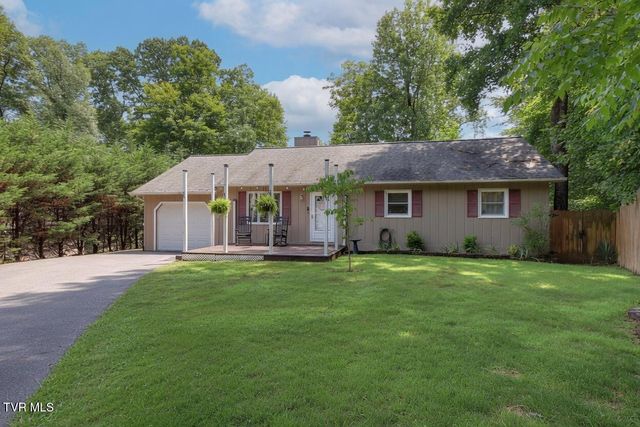 1037 Surmont Court, Kingsport, TN 37660