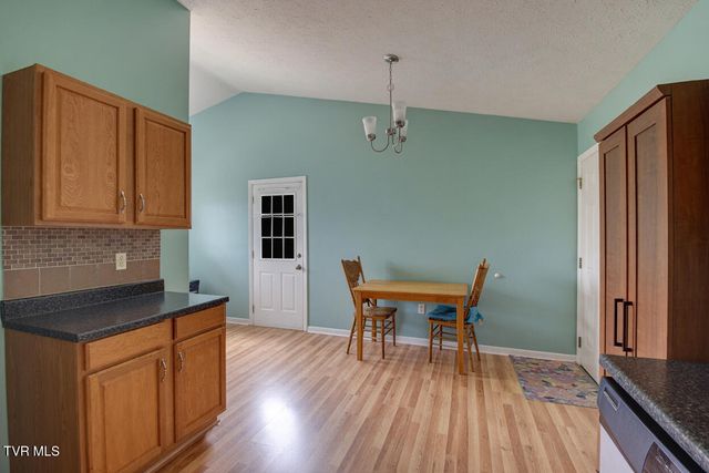 1037 Surmont Court, Kingsport, TN 37660