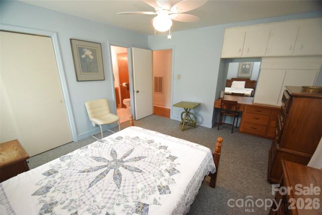 531 Seneca Place, Charlotte, NC 28210