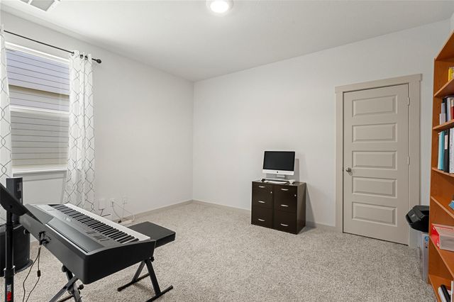 202 Barton Creek LN, Hutto, TX 78634
