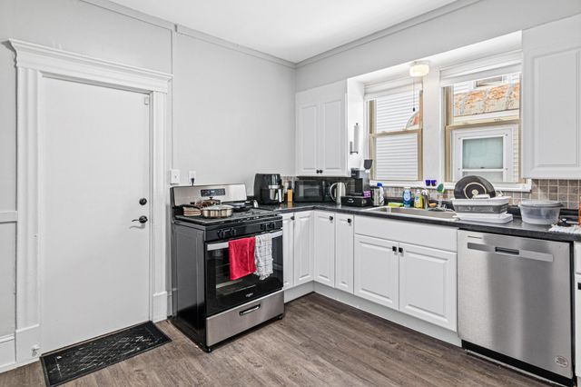 2535 11th Avenue S, Minneapolis, MN 55404