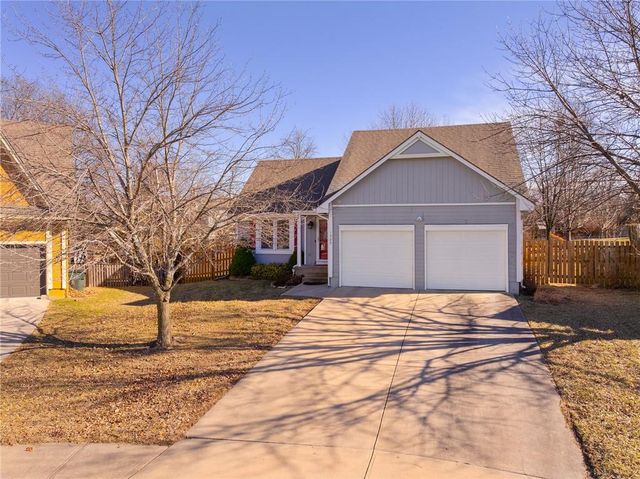 1529 W Park Street, Olathe, KS 66061