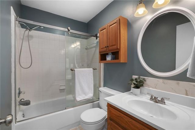 1529 W Park Street, Olathe, KS 66061