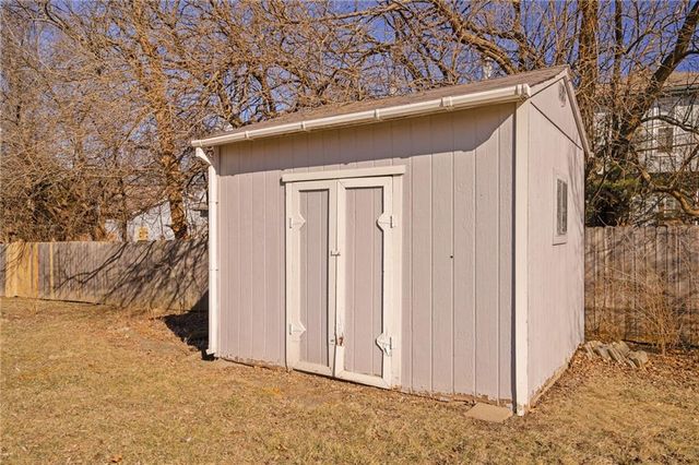 1529 W Park Street, Olathe, KS 66061