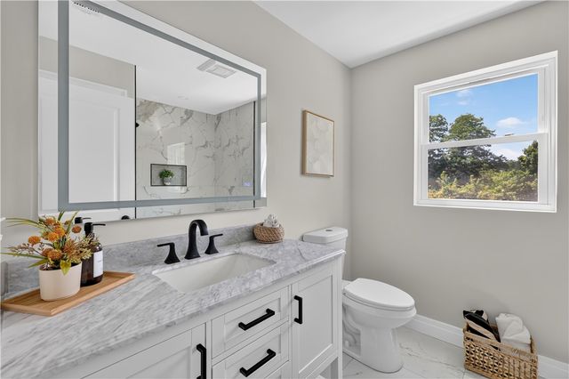 31 Tucker Street, Warwick, RI 02886