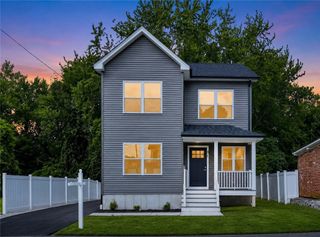 31 Tucker Street, Warwick, RI 02886